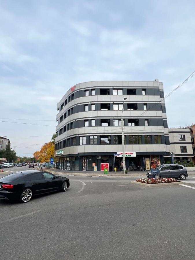 Ella Wings Apartahotel Drobeta Turnu Severin Exterior photo